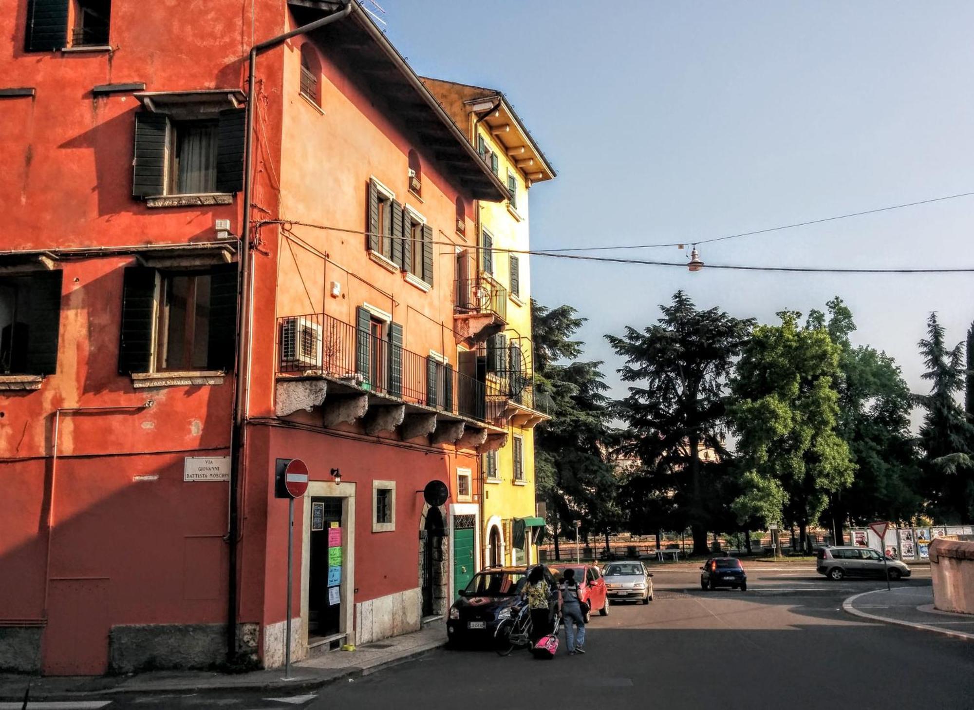 Across The River And Into The Trees Verona Exterior photo
