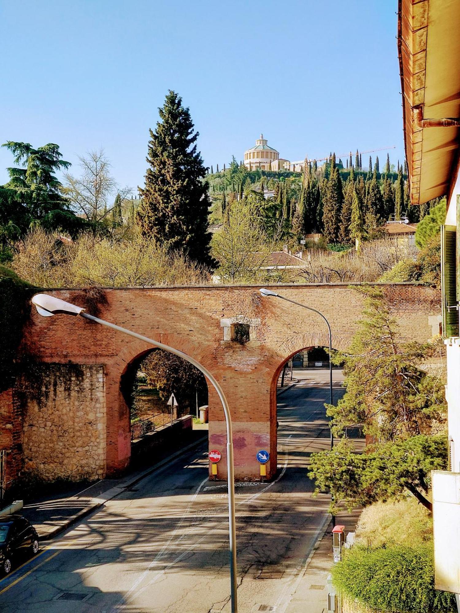 Across The River And Into The Trees Verona Exterior photo